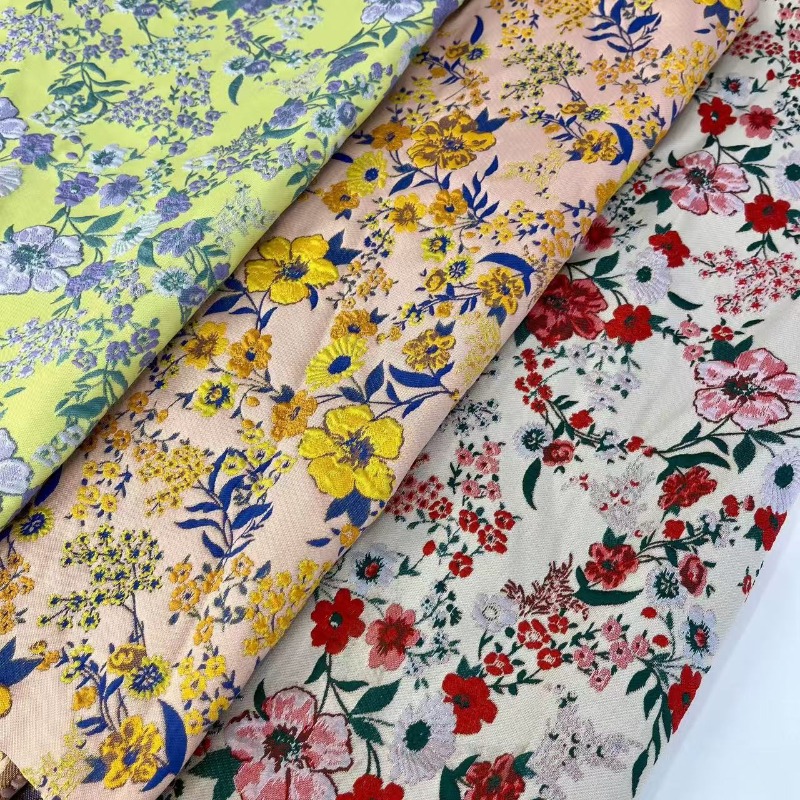 قماش جاكار أحمر بنقوش زهور صغي - مراجعة Vintage Sewing Textile وسعره